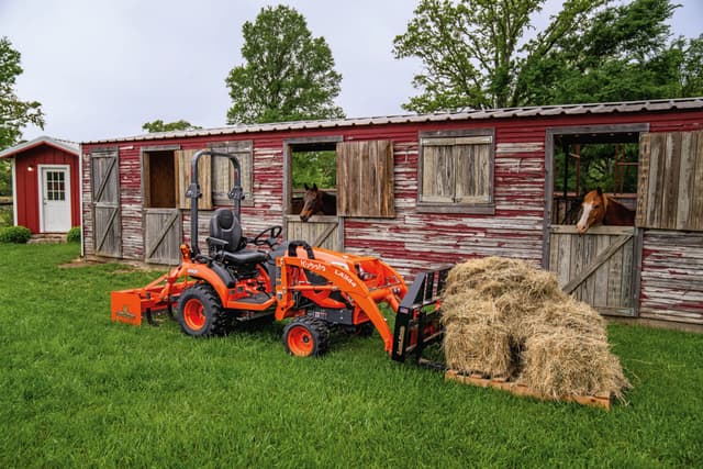 BX_2380_TX21_KUB_392_mw1_L_cmyk FAQ: Everything You Need to Know Before Buying a Kubota Tractor